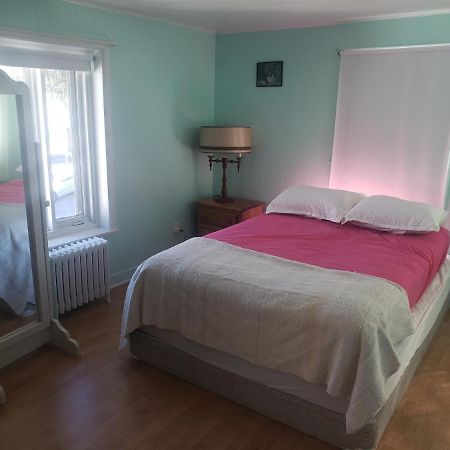 Apartmán La Joie De Vivre Trois-Pistoles Exteriér fotografie